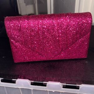 sparkly pink clutch with chain